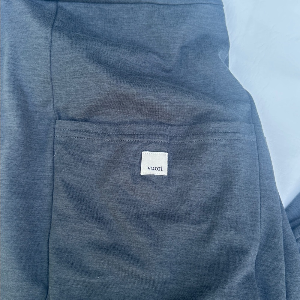 Vuori Breezy Jumpsuit Heather Gray pockets S style #VW4006 - Picture 6 of 7